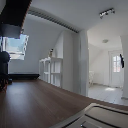 Apartment Dorothy One Downstairs *